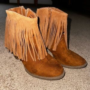 Love these shoes but not my style!